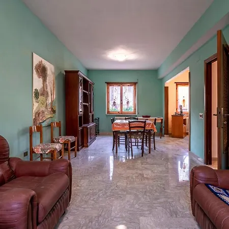 Amazing In Prázdninový dům Scurcola Marsicana