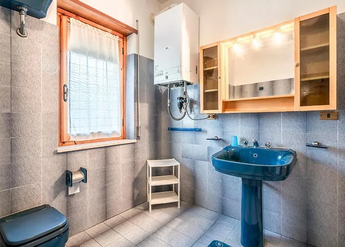 Amazing In Vakantiehuis Scurcola Marsicana